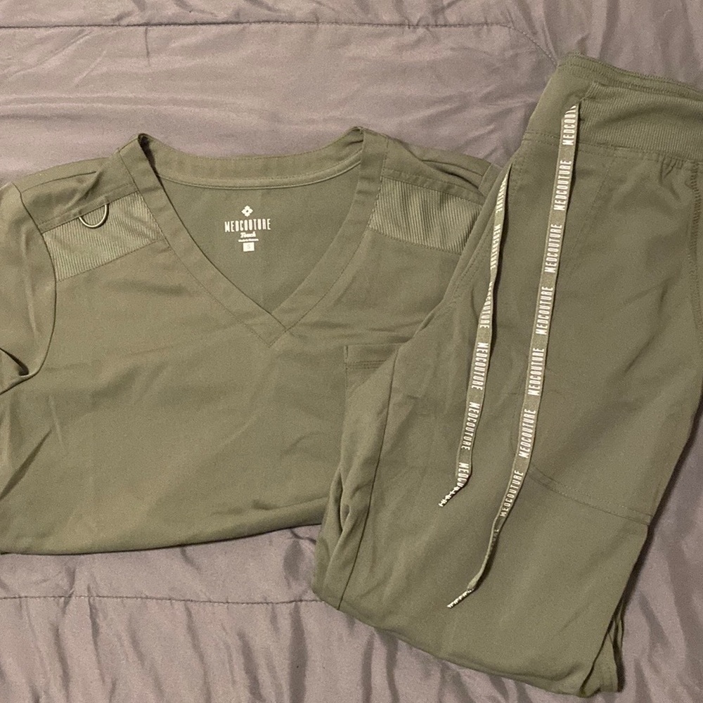 MedCouture Olive GreenScrub Set
